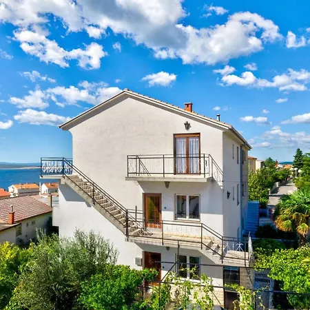 Smiljka 2 - Hr-09436-02 By Interhome Crikvenica